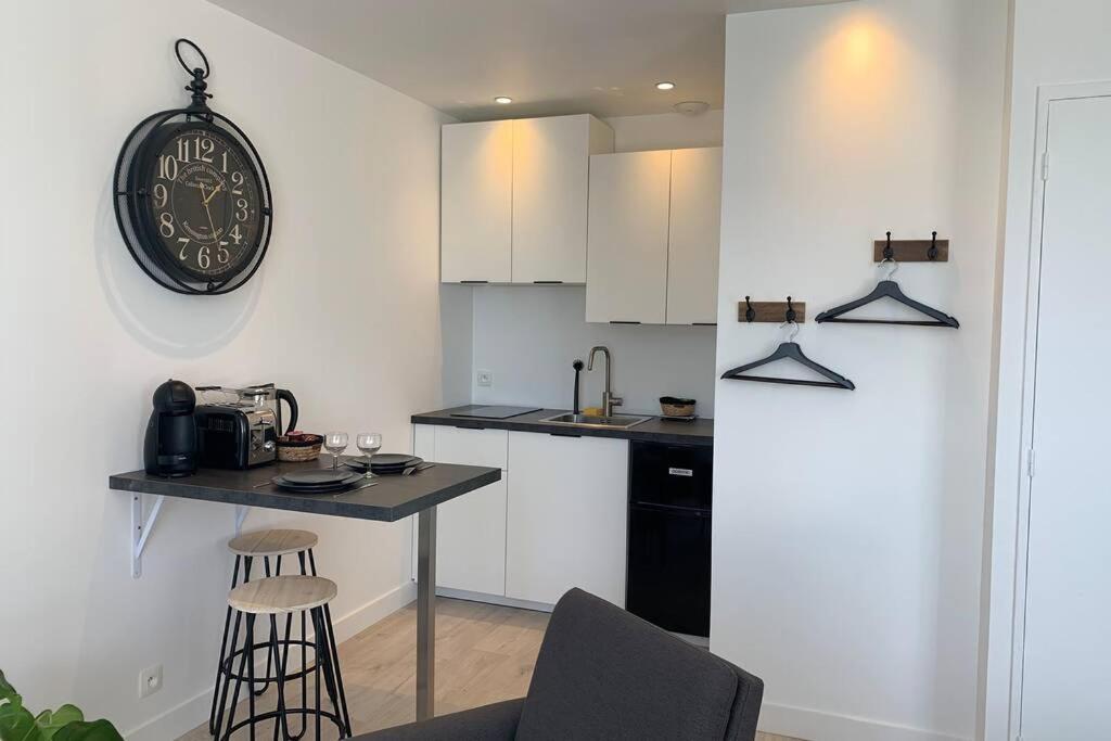 Le Petit Loft - Studio - Wifi - Coeur De Ville - Parking Pont-lʼAbbé Exteriér fotografie